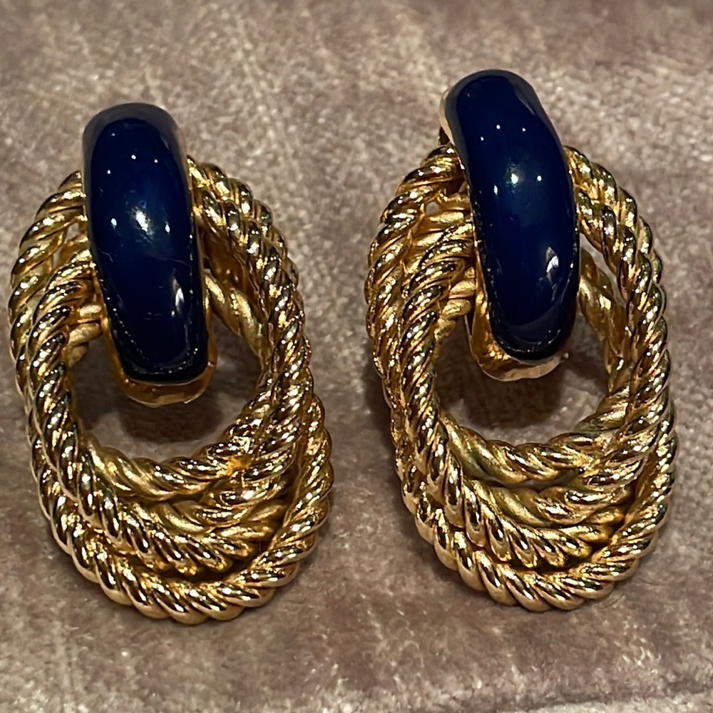 Vintage Gold Twist Earrings Rope Post Back Navy Enamel - Picture 1 of 7
